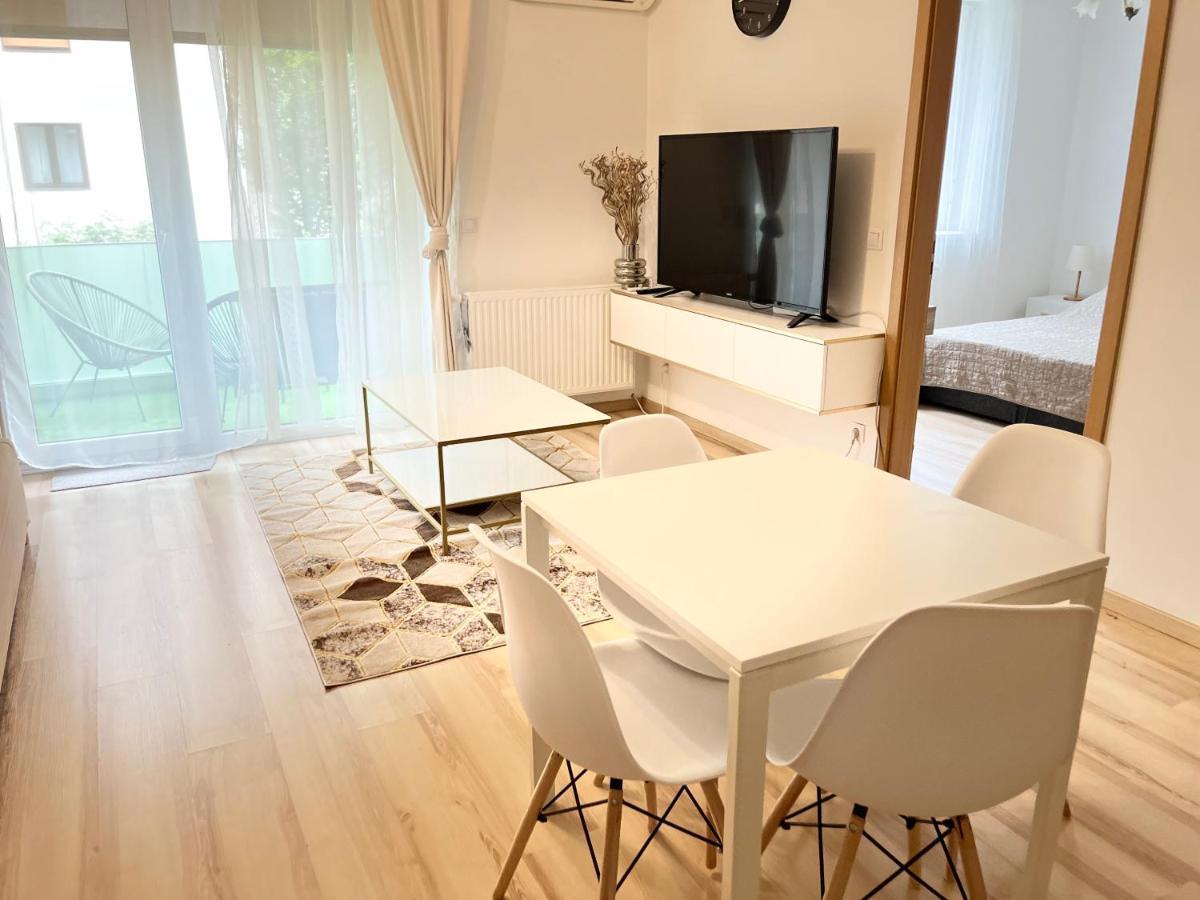 דירות בודפשט Corvin Promenade Crystal מראה חיצוני תמונה